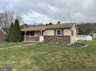 907 W 4th St, Lewistown, PA 17044