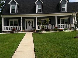 207 Brook Crossing Rd, Swansboro, NC 28584