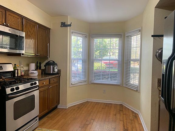 5th image of 4060 Riverlook Pkwy SE Unit 102