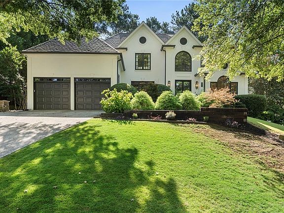 3rd image of 4475 Crestwicke Pointe