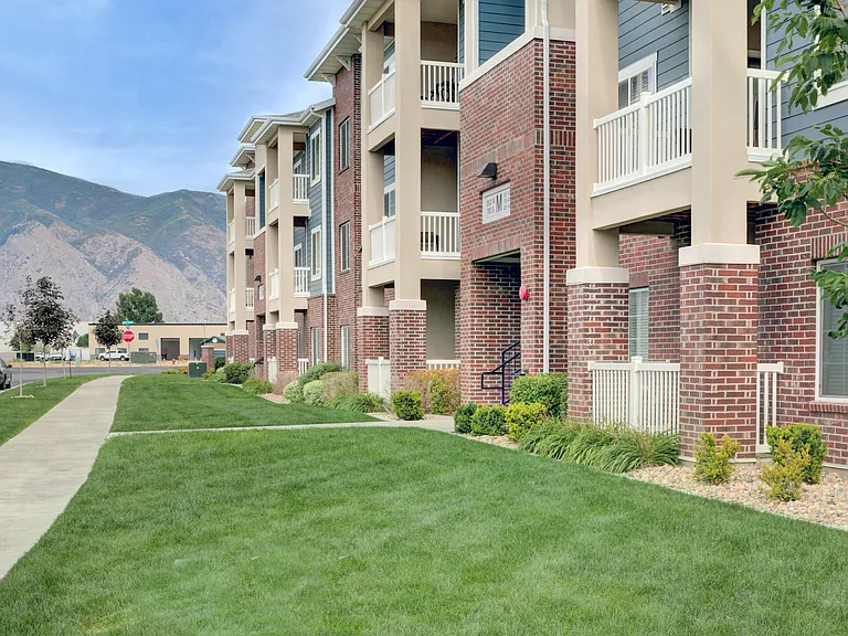 Outlook Apartments — Photo 31