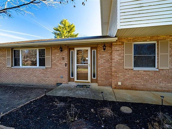 3rd image of 710 Carlsbrook Dr