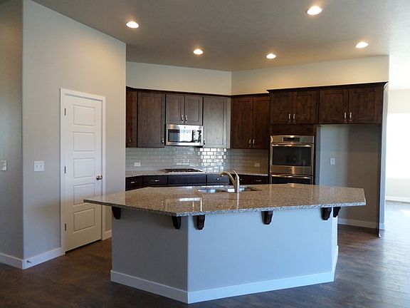 The San Rafael - Kitchen