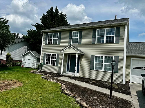 114 Fairfax Dr Photo 1