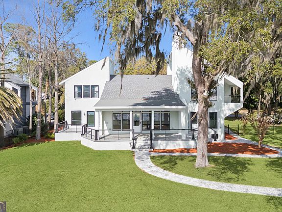 3rd image of 116 Zellwood Dr