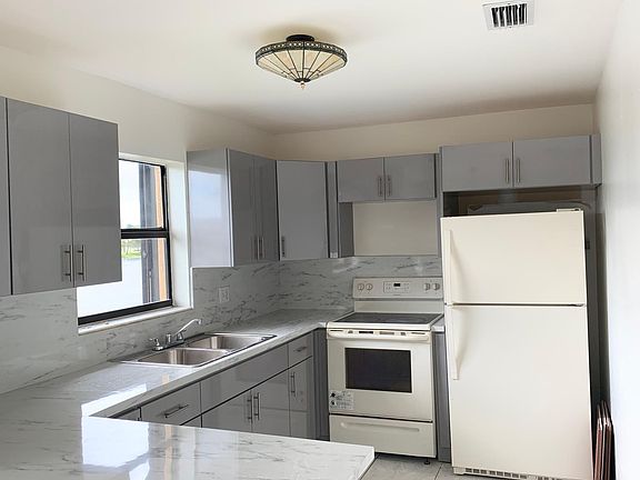 5th image of 6894 NW 173rd Dr APT 512