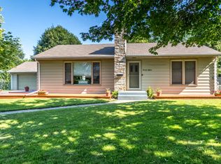 1415 Ryan Ave W, Roseville, MN 55113