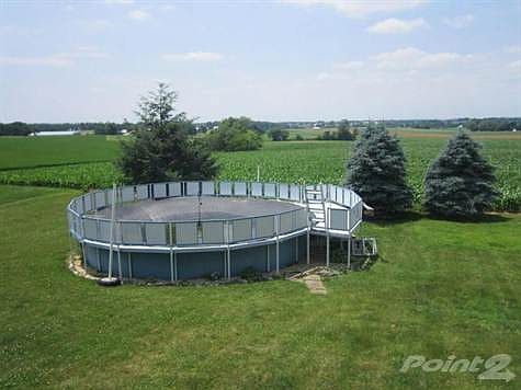 217 Oak St pool