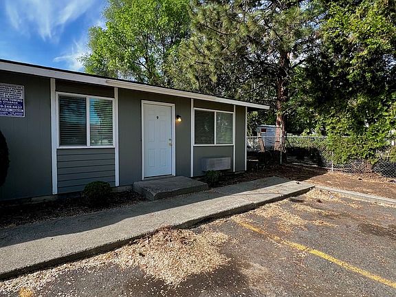 3rd image of 106-108 S 10th St #108-9