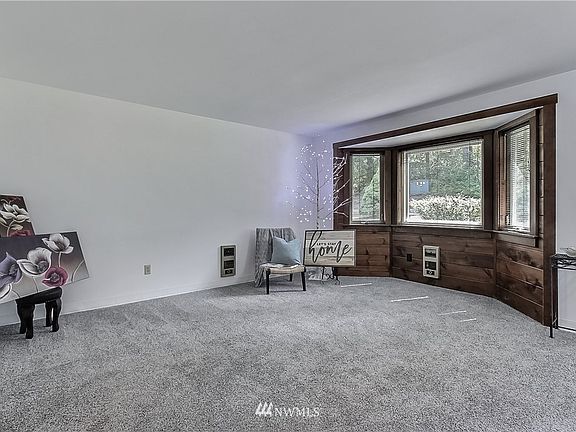 3rd image of 8426 Thrulake Circle SE