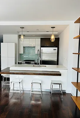 Rented by Modern Spaces | media 13