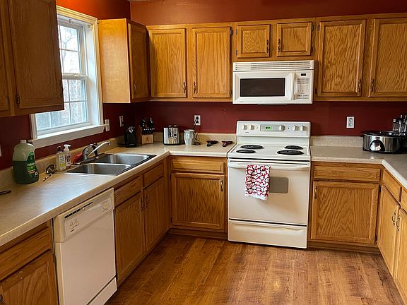 Kitchen: Now Gray walls