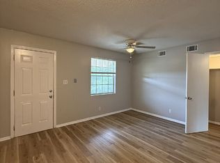 101 Woodhouse Ln #D, Savannah, GA 31406