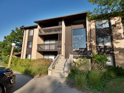 6135 Knoll Wood Rd APT 302, Willowbrook, IL, 60527