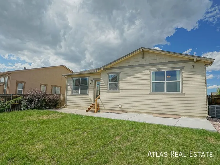 5828 Cumbre Vista Way — Photo 25