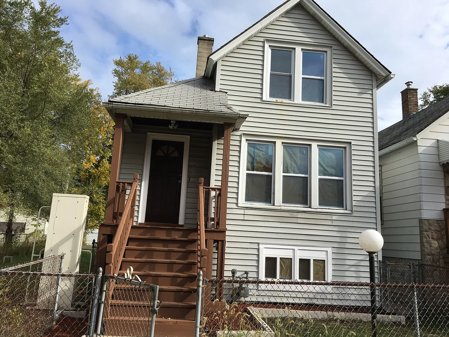 8037 S Woodlawn Ave photo 1