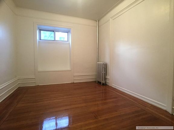 5th image of 561 W 180th St APT 2E