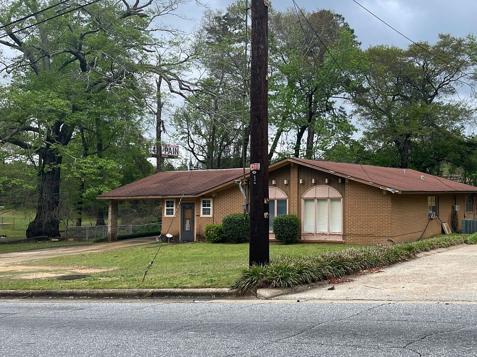 2nd image of 446 Oakley Dr