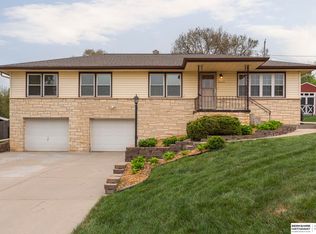 8022 Wirt Cir, Omaha, NE 68134