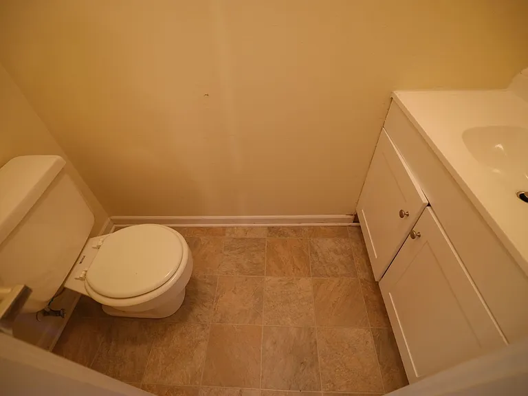 224 Charleston Ave — Photo 4