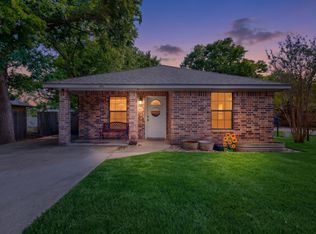 494 Park St, Cleburne, TX 76031