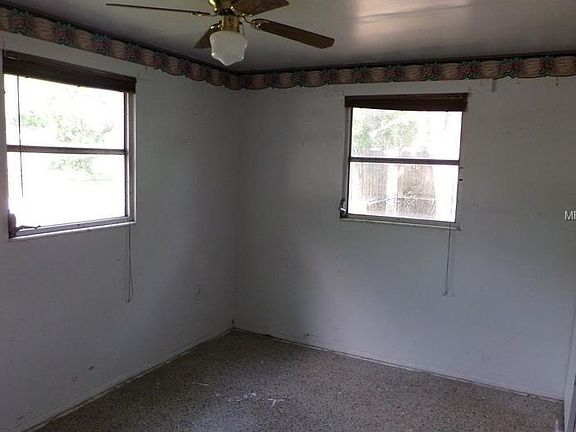 3rd image of 3705 Beechwood Blvd
