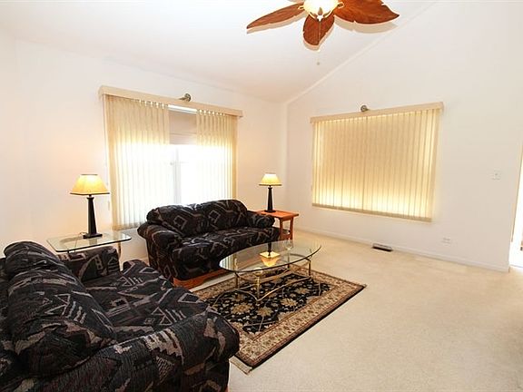 3rd image of 87 Rosehall Dr