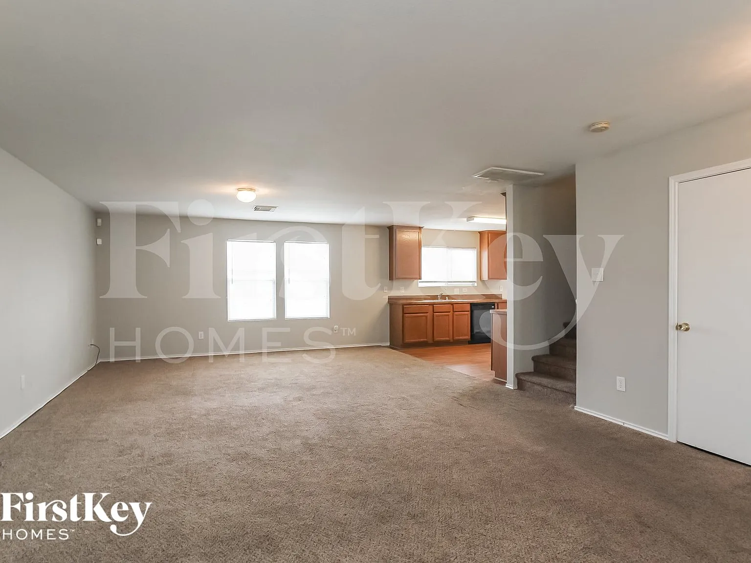 3 bed, 2.0 bath, 2328 sqft, $2,230 — Photo 4
