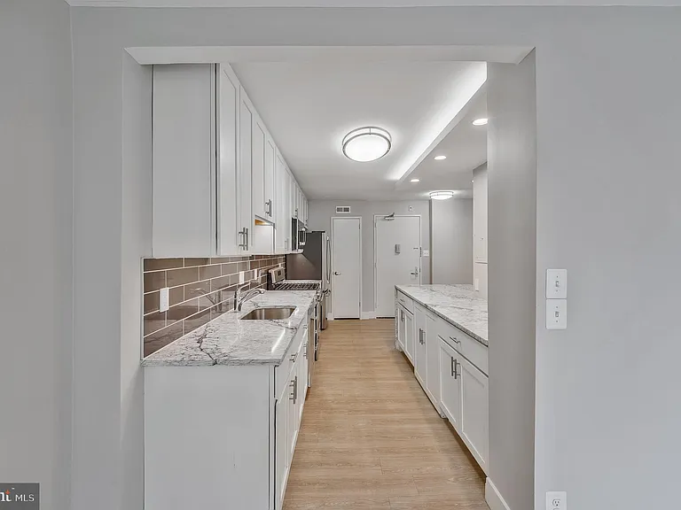 5101 River Rd #618 — Photo 6