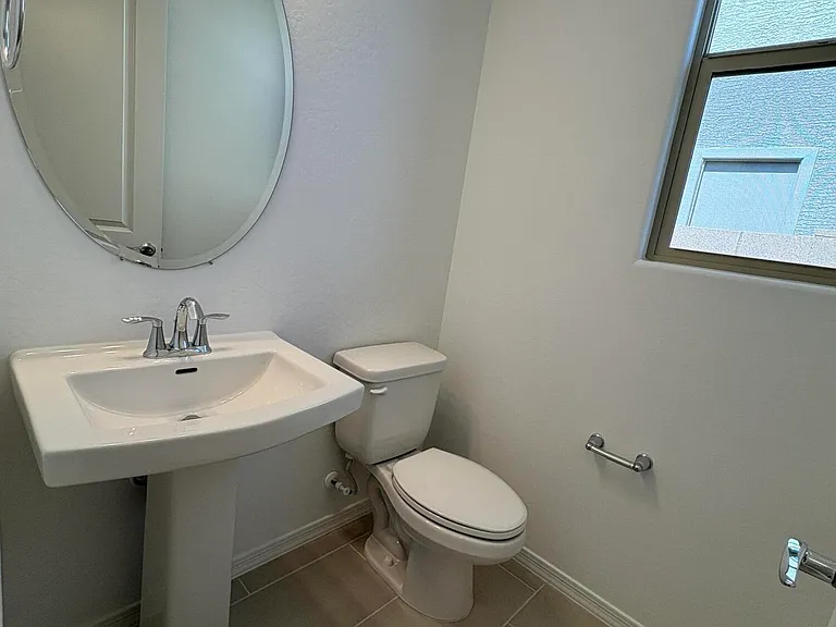 17613 W Georgia Ave — Photo 7