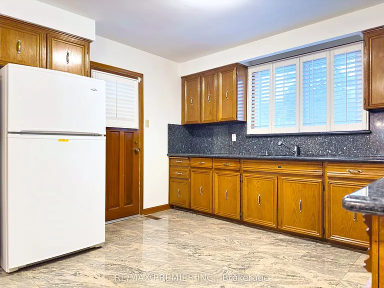 56 Fairchild Ave #MAIN — Photo 15