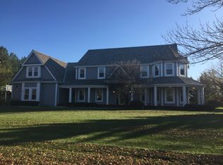 7217 W Lafayette Pl, Mequon, WI 53092
