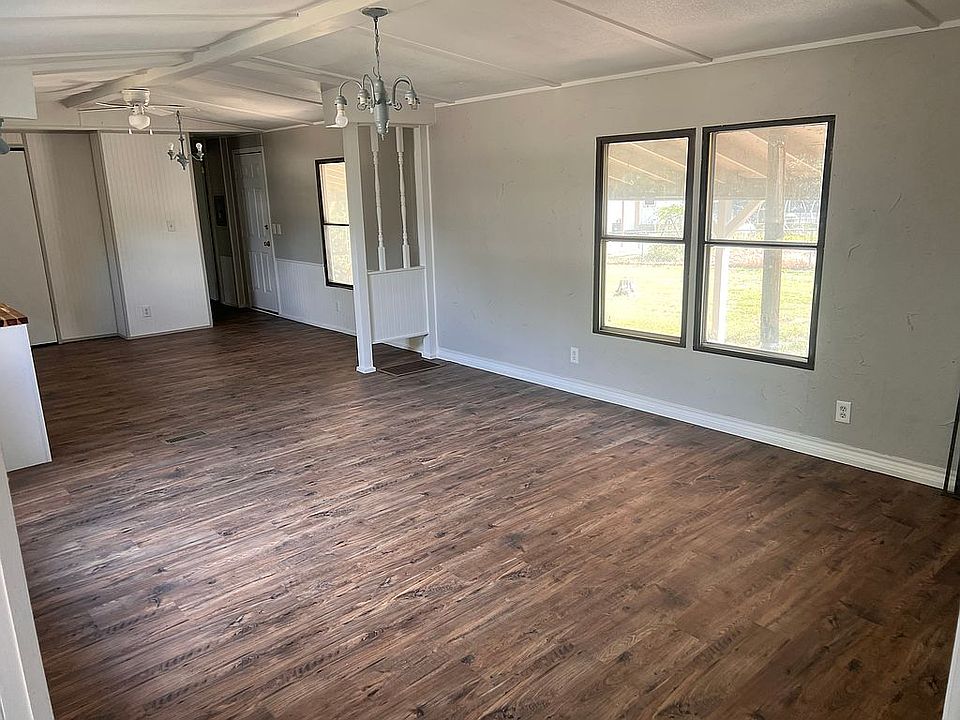2nd image of 152 Elm Br