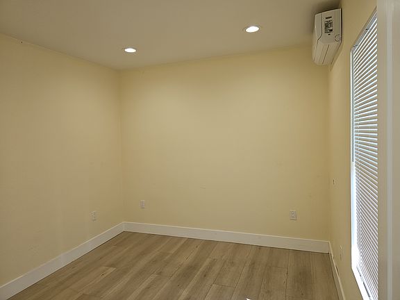 3rd image of 13181 Lucille St