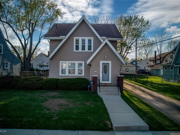 588 S Firestone Blvd, Akron, OH 44301