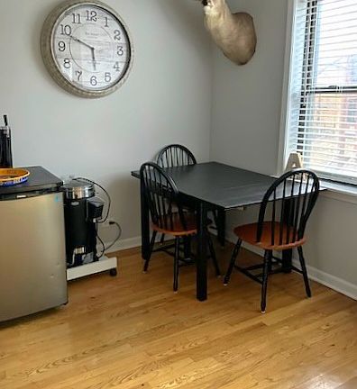 3rd image of 931 W Leland Ave APT 301