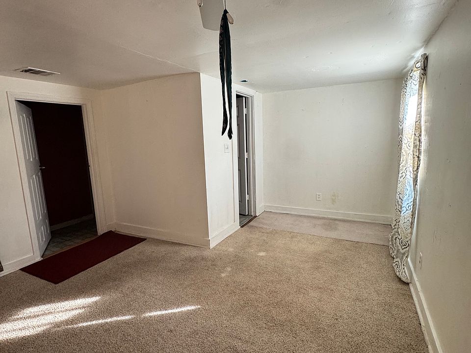 2nd image of 4219 Chapman St #3