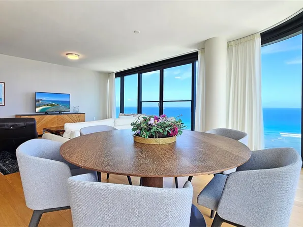 1108 Auahi St APT 3201, Honolulu, HI 96814