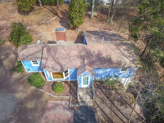 4th image of 29 Lakeshore Dr