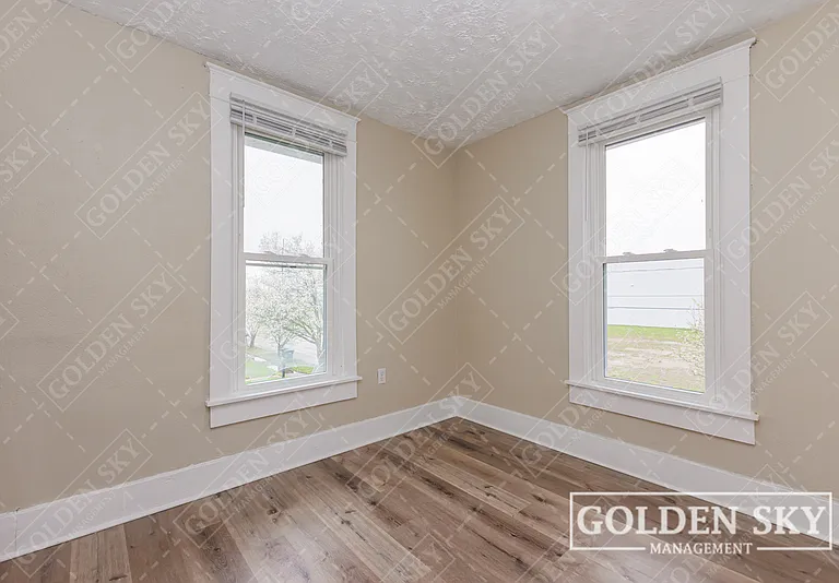 219 E Willard St #3 — Photo 7