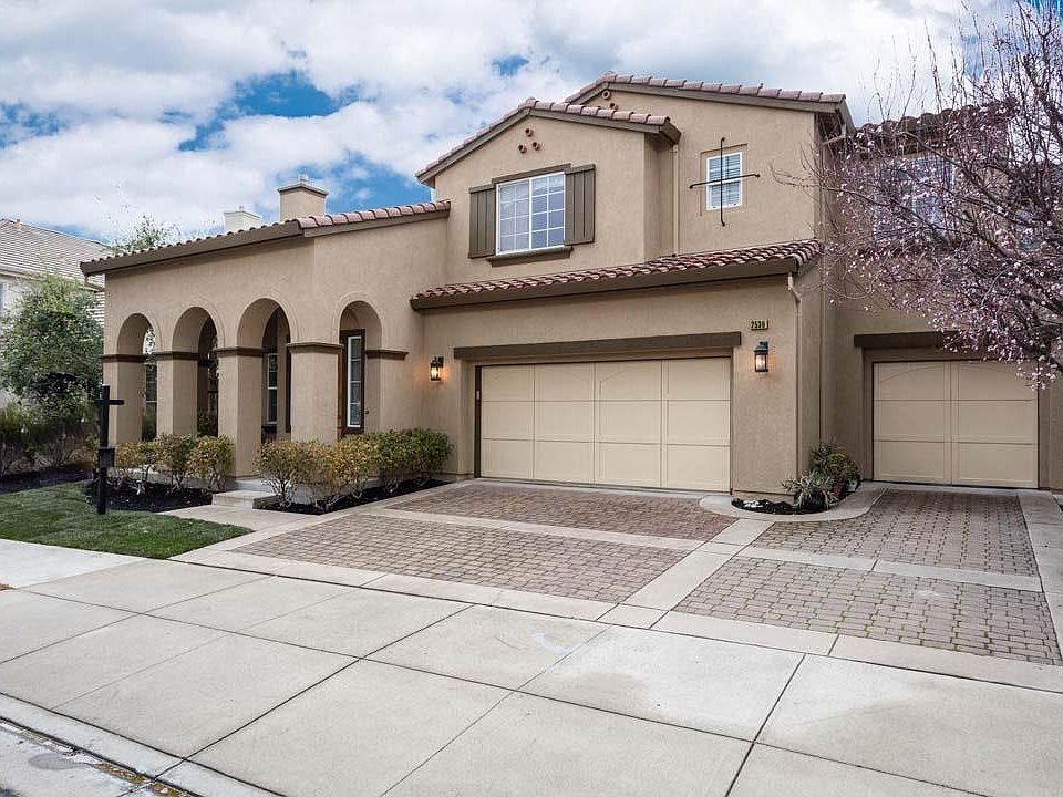 2nd image of 2536 Tamworth Ln