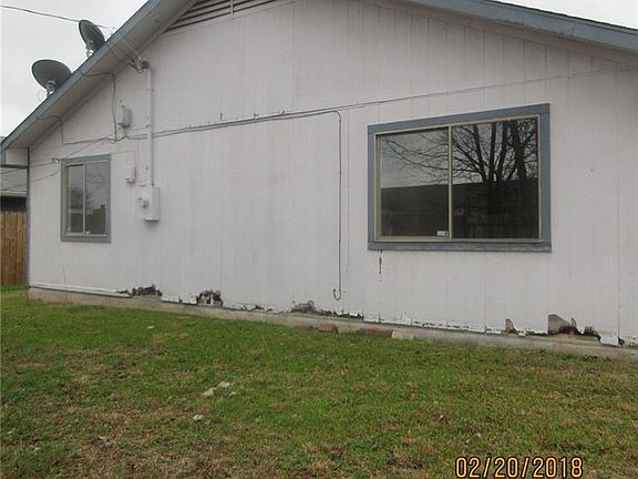 4th image of 2115 Cimmaron Dr