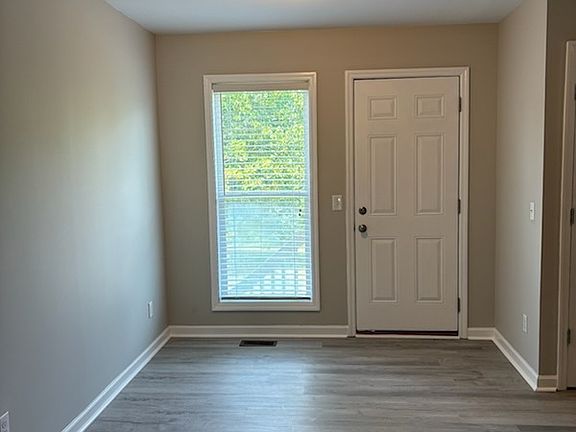 5th image of 5417 Carolina Cir #150