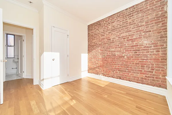 Rented by Living New York | media 10