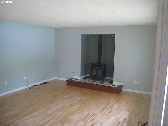 5th image of 1513 SE Beaver Creek Ln
