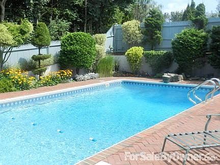 5th image of 30 Bowman Ln