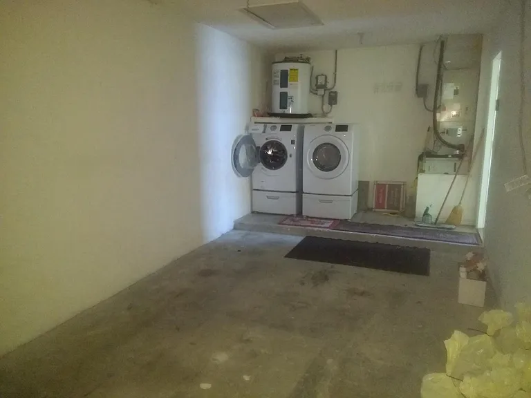 3721 Farnham Ct — Photo 10