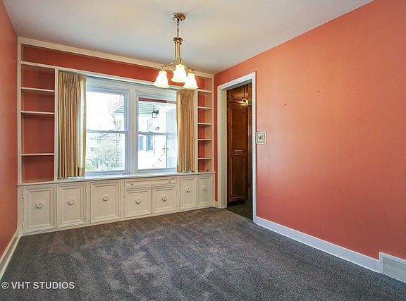 5th image of 1823 E Illinois St