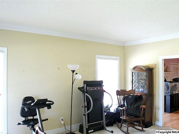 4th image of 137 Fox Hollow Dr