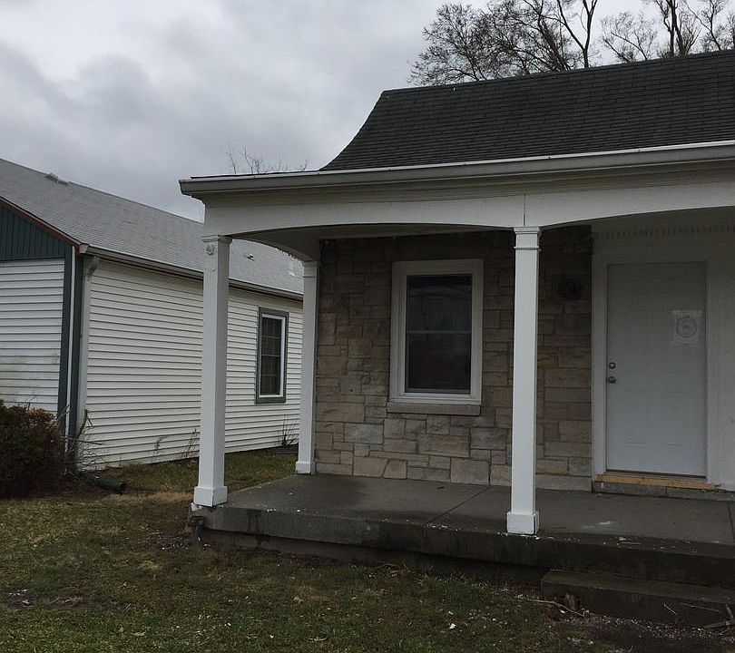 1st image of 1421 W 29th St